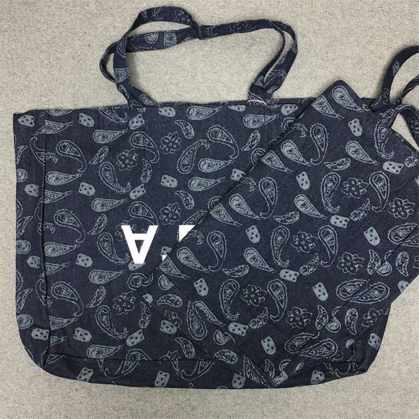japanese and korean pop fashion brand jeans cashew flower men's and women's one-shoulder handbag printed letters denim bagap
japanese and korean pop fashion brand jeans cashew flower men's and women's one-shoulder handbag printed letters denim bagap