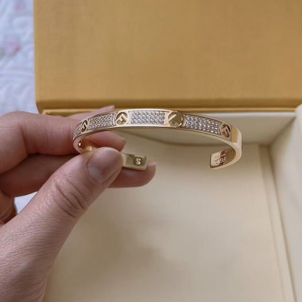 deluxe full diamond bangle bracelets 18k gold f femme letter logo engrave open bangles wedding jewelry for women girls wholesale, Black
deluxe full diamond bangle bracelets 18k gold f femme letter logo engrave open bangles wedding jewelry for women girls wholesale, Black