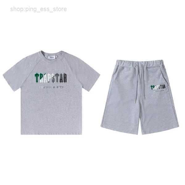 men's t-shirts trapstar t shirt designer shirts print letter luxury black and white grey rainbow color summer sports fashion cotton cor, Gray
men's t-shirts trapstar t shirt designer shirts print letter luxury black and white grey rainbow color summer sports fashion cotton cor, Gray