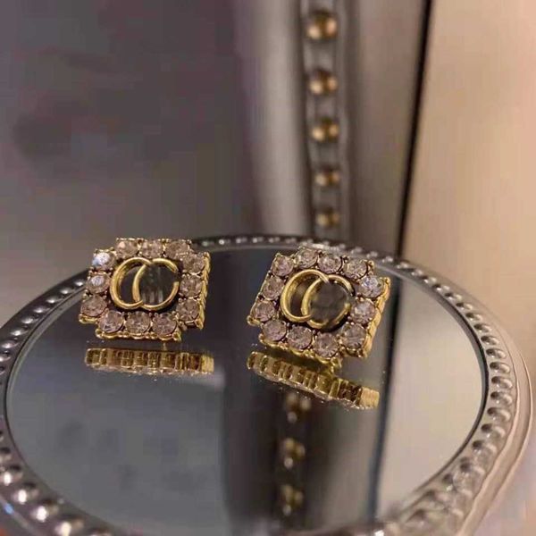 luxury jewelry letters flash diamond yu same earrings are old fashionable and versatile temperament earrings, Golden
luxury jewelry letters flash diamond yu same earrings are old fashionable and versatile temperament earrings, Golden