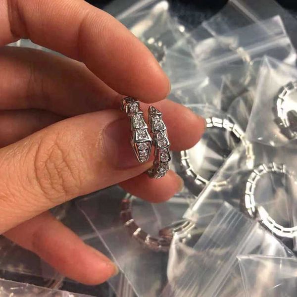 ib7o designer originalbaojia snake ring personalized fashion classic live jewelry full diamond bone, Silver
ib7o designer originalbaojia snake ring personalized fashion classic live jewelry full diamond bone, Silver