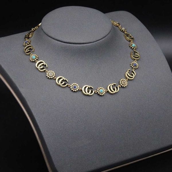 factory wholesale 2023 new luxury fashion jewelry for family new chrysanthemum necklace, Silver
factory wholesale 2023 new luxury fashion jewelry for family new chrysanthemum necklace, Silver