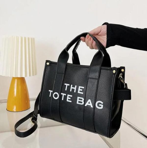 marc designer bag tote women casual large capacity handbag fashion beach pu leather crossbody bags luxury brand shoulder bag wallet j00160, Black;red
marc designer bag tote women casual large capacity handbag fashion beach pu leather crossbody bags luxury brand shoulder bag wallet j00160, Black;red