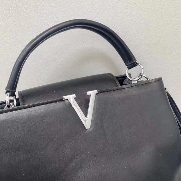 designer the totes bags woman luxurys pu leather handbags messenger crossbody shoulder bag wallet lady clutch c0171
designer the totes bags woman luxurys pu leather handbags messenger crossbody shoulder bag wallet lady clutch c0171