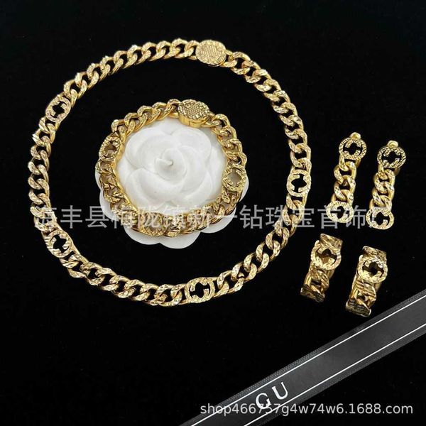 earrings version chain hollowed-out necklace family advanced interlocking bracelet gold luxury ornament, Silver
earrings version chain hollowed-out necklace family advanced interlocking bracelet gold luxury ornament, Silver