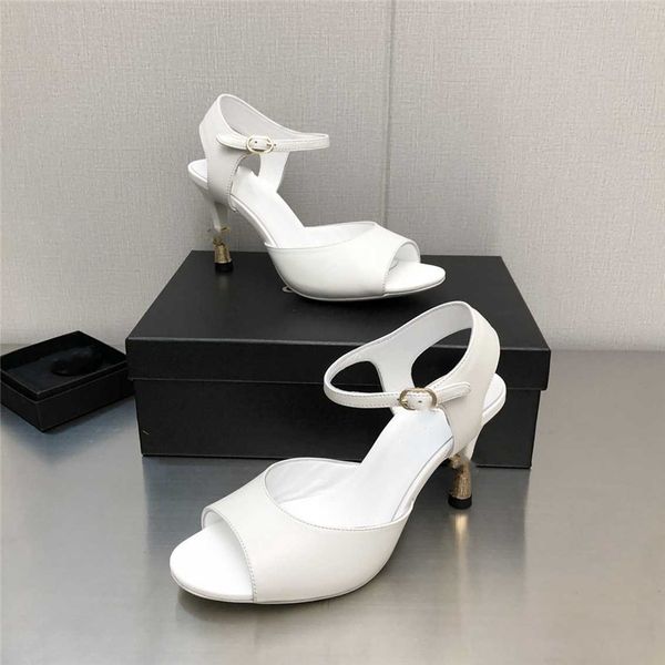 fashion sandals luxury design 2023 channel women high heel leather letter logo wedding party casual slippers 05-010, Black
fashion sandals luxury design 2023 channel women high heel leather letter logo wedding party casual slippers 05-010, Black