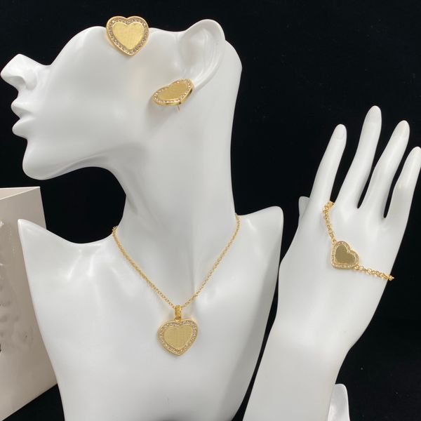 fashion luxury designed necklaces earring sets banshee medusa head portrait heart-shaped pendant women/s jewelry gifts hms16 --0525, Black
fashion luxury designed necklaces earring sets banshee medusa head portrait heart-shaped pendant women/s jewelry gifts hms16 --0525, Black