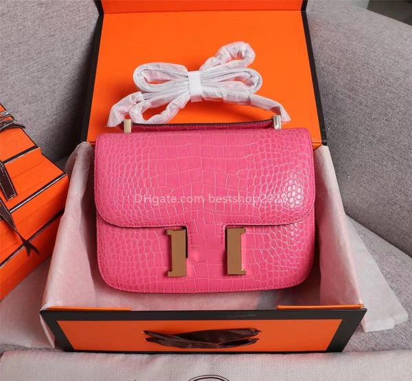 a classic alligator cross body bag, shoulder bag, handbag, multi-color, large capacity, fashionable stewardess bag, hardware buckle
a classic alligator cross body bag, shoulder bag, handbag, multi-color, large capacity, fashionable stewardess bag, hardware buckle