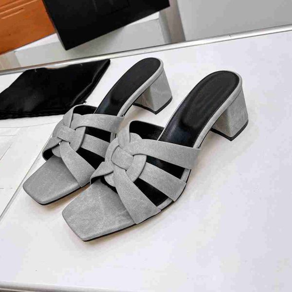 the latest designer fashion quality ladies classic high heels women's party leather sandals s074, Black
the latest designer fashion quality ladies classic high heels women's party leather sandals s074, Black