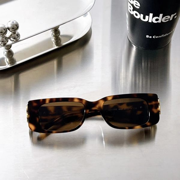 luxury designer square rectangle sunglasses men women vintage shades driving polarized sunglass male sun glasses fashion metal plank sunglas, White;black
luxury designer square rectangle sunglasses men women vintage shades driving polarized sunglass male sun glasses fashion metal plank sunglas, White;black