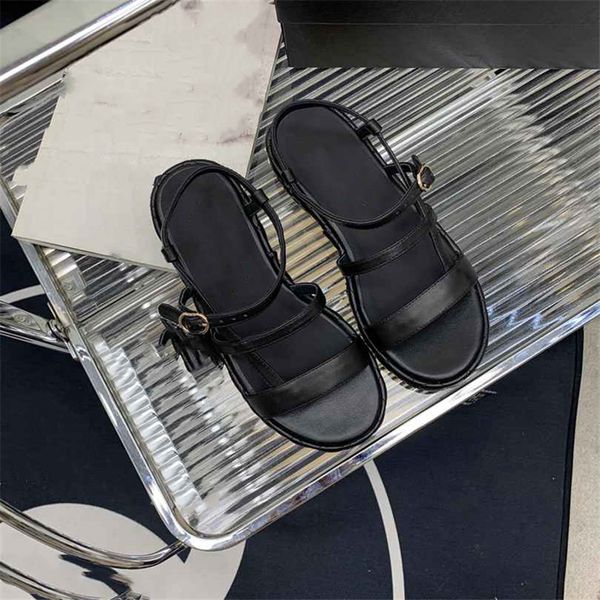 fashion sandals luxury design 2023 channel women high heel leather letter logo wedding party casual slippers 05-026, Black
fashion sandals luxury design 2023 channel women high heel leather letter logo wedding party casual slippers 05-026, Black