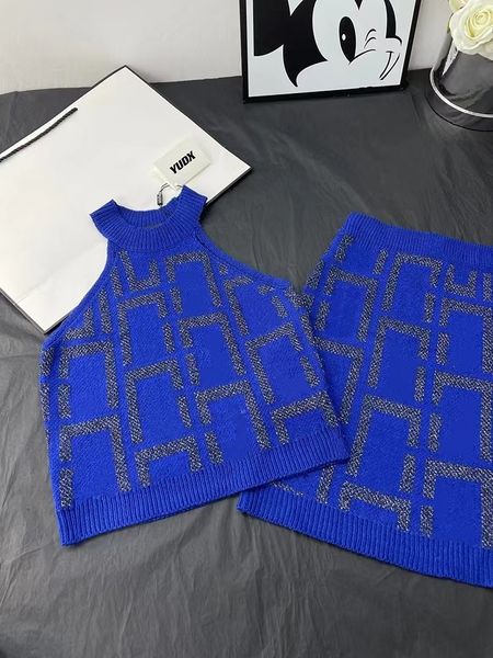 two piece dress lady monogram knit casual style sleeveless street crop two piece 230303, White
two piece dress lady monogram knit casual style sleeveless street crop two piece 230303, White