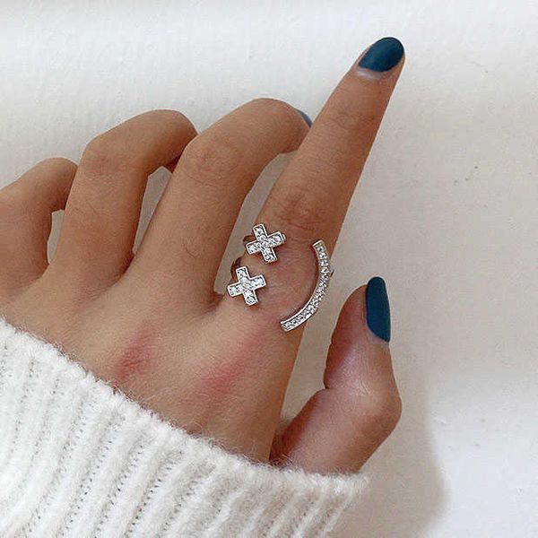 cluster rings lucky smile face finger ring for women elegant zircon gold rings fashion jewelry korean girls gift l230306, Golden;silver
cluster rings lucky smile face finger ring for women elegant zircon gold rings fashion jewelry korean girls gift l230306, Golden;silver