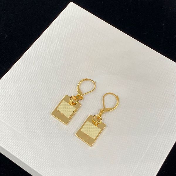 dual chain dangle charm women geometry pattern eardrop lady dedicate hollow earrings with box, Golden
dual chain dangle charm women geometry pattern eardrop lady dedicate hollow earrings with box, Golden