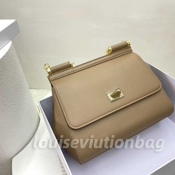 classic women's handbag solid color versatile cowhide palm grain leather women's bag messenger bag ggbb
classic women's handbag solid color versatile cowhide palm grain leather women's bag messenger bag ggbb