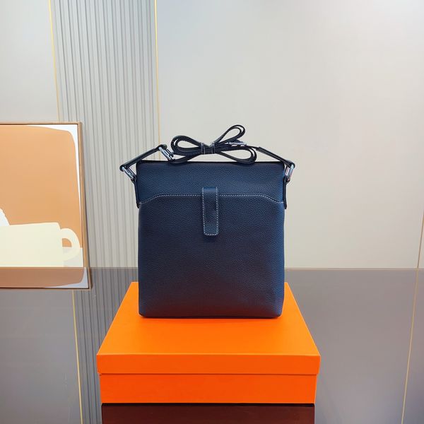 shoulder crossbody bags mens designer handbags outdoor luxury cross body woman messenger bag wallet totes travel briefcase 0004
shoulder crossbody bags mens designer handbags outdoor luxury cross body woman messenger bag wallet totes travel briefcase 0004