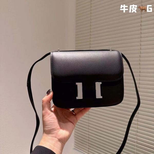 designer shoulder bag popular twist bags leather small square designers bag metal long chain h shaped buckle simple fashion very nice
designer shoulder bag popular twist bags leather small square designers bag metal long chain h shaped buckle simple fashion very nice