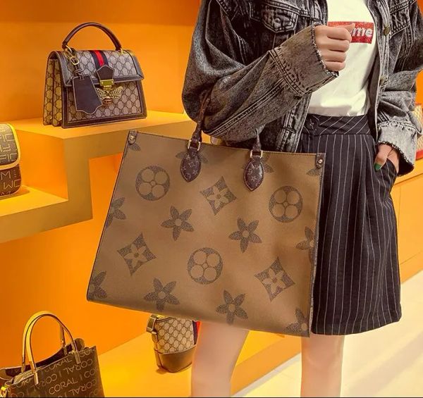 designer women bag monograms onthego gm mm bags pu genuine leather luxuryhandbag purse tote shoulder crossbody female backpack on the go
designer women bag monograms onthego gm mm bags pu genuine leather luxuryhandbag purse tote shoulder crossbody female backpack on the go