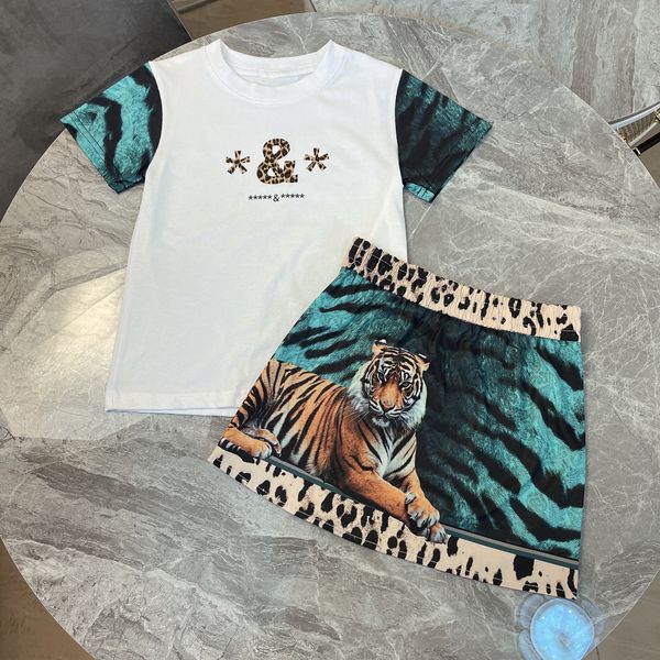 brand designer children's clothing sets for girls suit summer short sleeved pullover with leopard print skirt 2 pieces high quality, White
brand designer children's clothing sets for girls suit summer short sleeved pullover with leopard print skirt 2 pieces high quality, White
