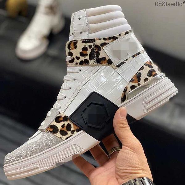 luxury designer 2023 new high tube genune leather glitter boots cowhide couple thick bottom women men shoes rhinestone metal skull nnkle b i, Black
luxury designer 2023 new high tube genune leather glitter boots cowhide couple thick bottom women men shoes rhinestone metal skull nnkle b i, Black