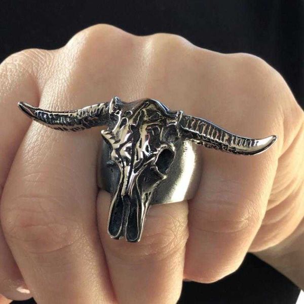 cluster rings personality trendy gothic animal bull skull punk rings for men exaggerated jewelry l230306, Golden;silver
cluster rings personality trendy gothic animal bull skull punk rings for men exaggerated jewelry l230306, Golden;silver