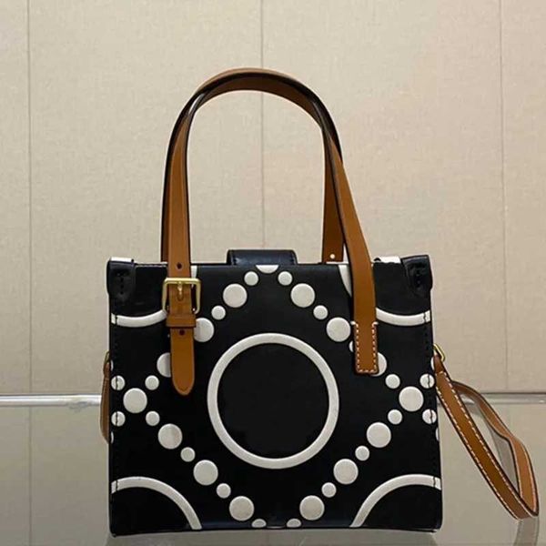 designer bag tote bag luxury leather handbags women fashion shopping shoulder crossbody bags beach totes black purse 230306
designer bag tote bag luxury leather handbags women fashion shopping shoulder crossbody bags beach totes black purse 230306