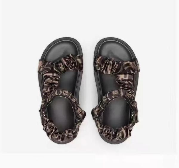 designer luxurys women fashion slipper collection first beach sandals flat slides rainbow platform canvas party slippers flip flops lady par, Black
designer luxurys women fashion slipper collection first beach sandals flat slides rainbow platform canvas party slippers flip flops lady par, Black