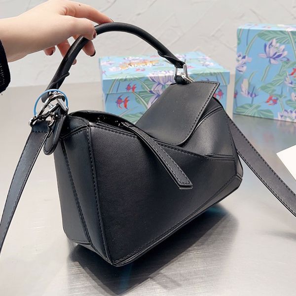 luxurys handbags puzzle womens tote bag designer classic geometric bag ladies mini bag fashion brand womans handbag crossbody bag multiple c
luxurys handbags puzzle womens tote bag designer classic geometric bag ladies mini bag fashion brand womans handbag crossbody bag multiple c