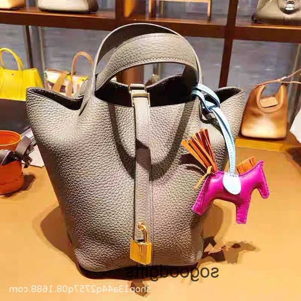 h handbag women s deigner bag picotin lock h handbag tote bag leather women bag 2023 new type vegetable baket mother large cvn 56af 8p2z
h handbag women s deigner bag picotin lock h handbag tote bag leather women bag 2023 new type vegetable baket mother large cvn 56af 8p2z