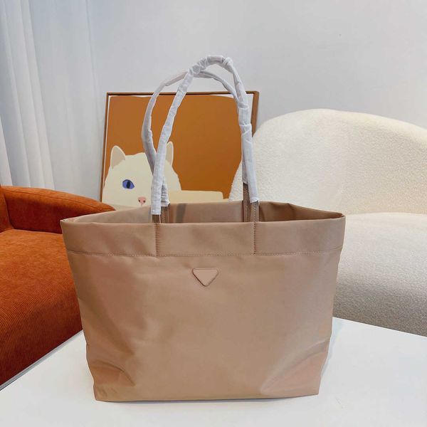 pbag triangle logo shopping bags tote prabag nylon design handbag large capacity womens designer women fashion luxurys shopper pouch wallet
pbag triangle logo shopping bags tote prabag nylon design handbag large capacity womens designer women fashion luxurys shopper pouch wallet