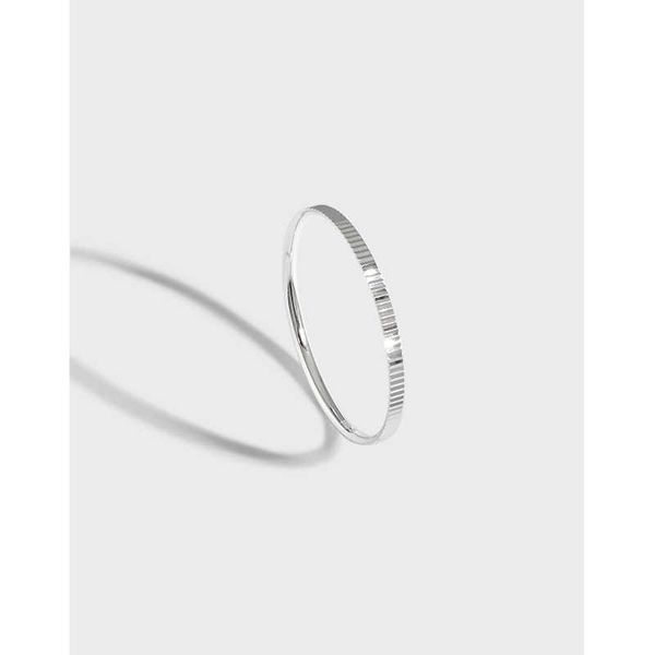 cluster rings shanice s925 sterling silver open ring ins 1.2mm car flower texture finger ring for women adjustable thin ring l230306, Golden;silver
cluster rings shanice s925 sterling silver open ring ins 1.2mm car flower texture finger ring for women adjustable thin ring l230306, Golden;silver