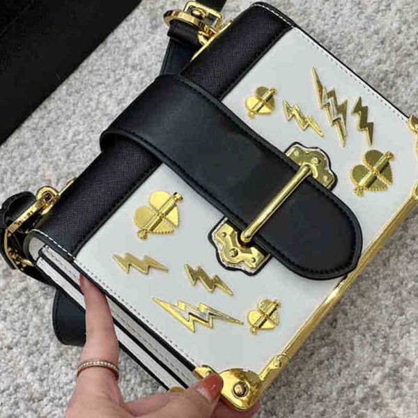 pbag triangle evening bags shoulder messenger bag tote classic flap crossbody wallet desginer handbags purse adjustable luxury strap 220408
pbag triangle evening bags shoulder messenger bag tote classic flap crossbody wallet desginer handbags purse adjustable luxury strap 220408