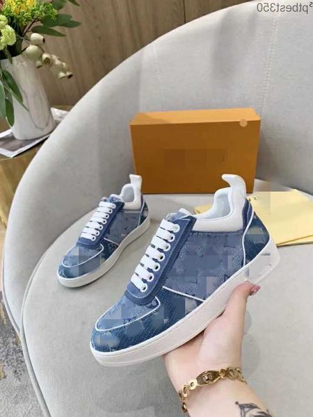 luxury designer 2023ss spring men shoes breathable moisture edition fashion sports leisure portable board running us38-4 3ki3, Black
luxury designer 2023ss spring men shoes breathable moisture edition fashion sports leisure portable board running us38-4 3ki3, Black