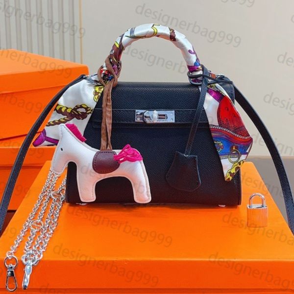 classic designer bag palm pattern shoulder bag women small bag mailman bag black messenger bag high grade leather black handbag
classic designer bag palm pattern shoulder bag women small bag mailman bag black messenger bag high grade leather black handbag