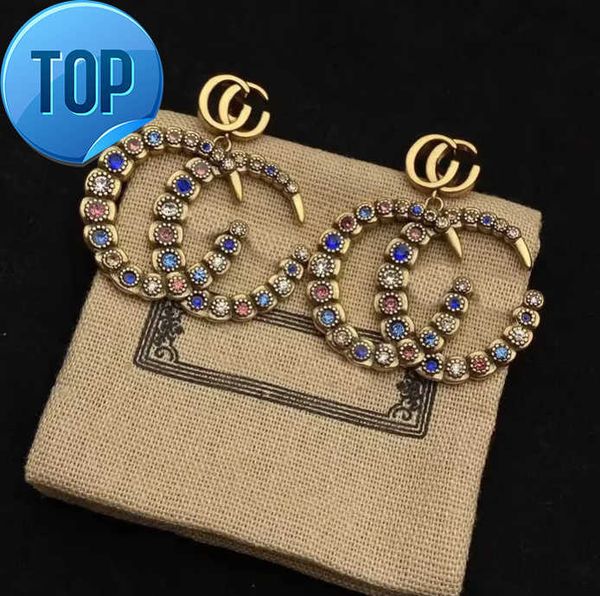 2022 new fashion brand earring color diamond double g letter brass material personality earrings women wedding party designer jewelry high, Golden;silver
2022 new fashion brand earring color diamond double g letter brass material personality earrings women wedding party designer jewelry high, Golden;silver