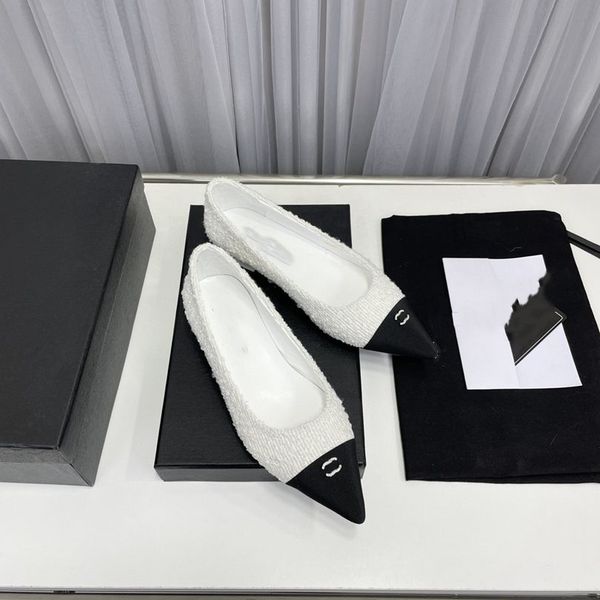 dress shoes fashion women leather channel high heel letter logo party wedding tourism holiday casual flat shoes 03-017, Black
dress shoes fashion women leather channel high heel letter logo party wedding tourism holiday casual flat shoes 03-017, Black