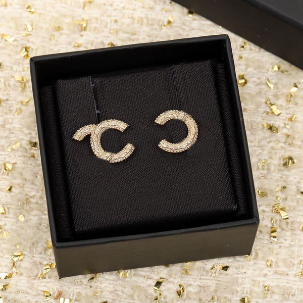 2023 luxury quality charm stud earring in 18k gold plated have box stamp engrave shape ps3970, Golden
2023 luxury quality charm stud earring in 18k gold plated have box stamp engrave shape ps3970, Golden