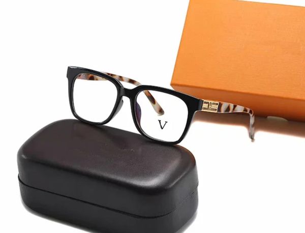 French Zippered box sunglasses Mens and womens designer 6151 sunglasses UV protection polarized glasses 1NKQ
French Zippered box sunglasses Mens and womens designer 6151 sunglasses UV protection polarized glasses 1NKQ