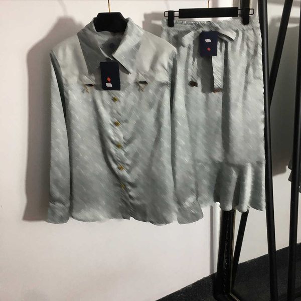 23ss brand designer shirt skirts set custom button lapel long sleeve shirts skirt suit logo print high-waisted fishtail half skirt womens cl, Gray
23ss brand designer shirt skirts set custom button lapel long sleeve shirts skirt suit logo print high-waisted fishtail half skirt womens cl, Gray