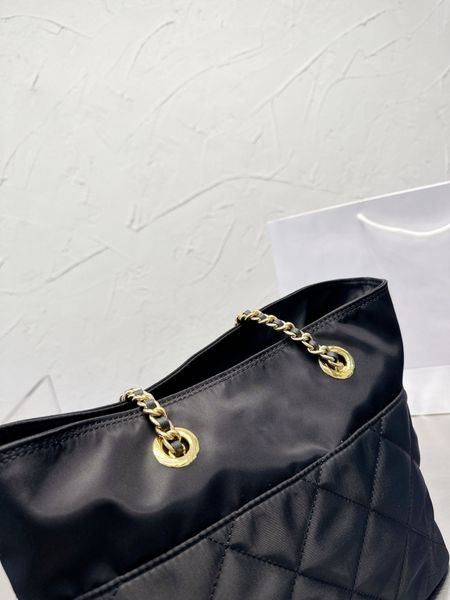 nylon fashion tote bag luxury women's shopping bag designer one shoulder bag handbag cross-body chain purse black winter large capacity
nylon fashion tote bag luxury women's shopping bag designer one shoulder bag handbag cross-body chain purse black winter large capacity