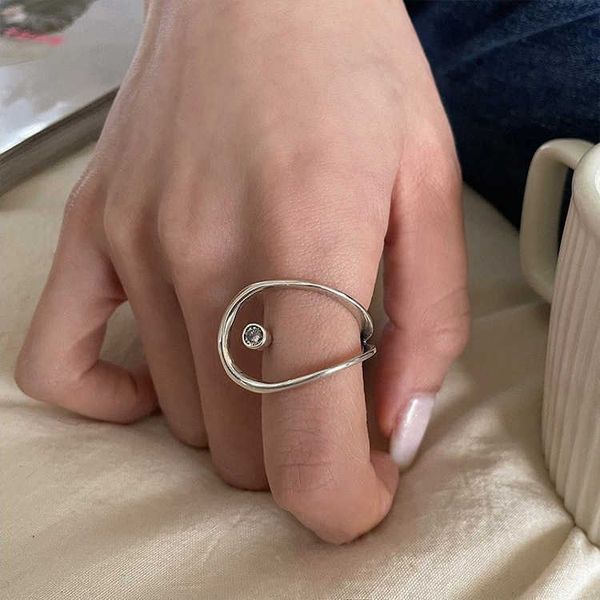 cluster rings personality special design irregular silver color zircon beads inlaid punk rings for women new fashion jewelry 2022 l230306, Golden;silver
cluster rings personality special design irregular silver color zircon beads inlaid punk rings for women new fashion jewelry 2022 l230306, Golden;silver