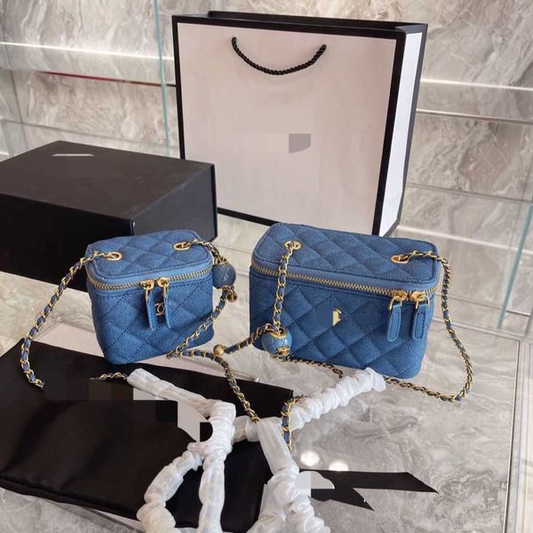 designer channelity bags for women black handbag leather chain slant shoulder clutch totes bag cc double letters solid hasp waist square str
designer channelity bags for women black handbag leather chain slant shoulder clutch totes bag cc double letters solid hasp waist square str