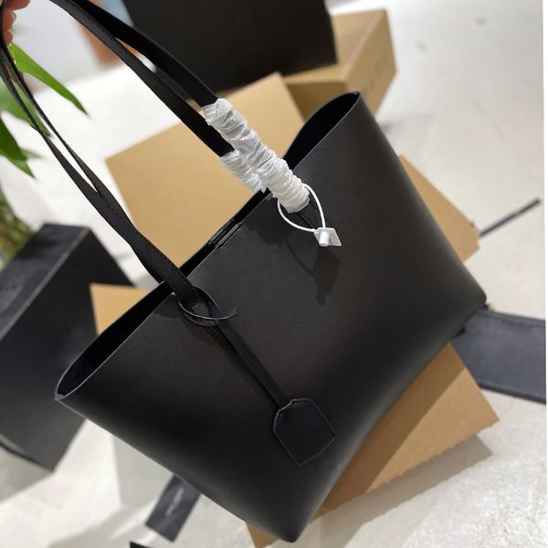 handbag new shopping bag women's bag tote shoulder bags commuter bag handbag leather ladies designer luxury bag large capacity shoulder
handbag new shopping bag women's bag tote shoulder bags commuter bag handbag leather ladies designer luxury bag large capacity shoulder