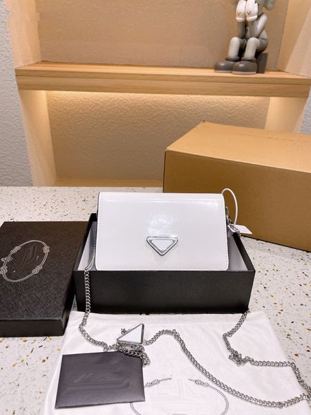 brand lady fashion shoulder bag designer handbag chain letter cross-shoulder shoulder bag fashion dinner bag european and n make-up bag mult
brand lady fashion shoulder bag designer handbag chain letter cross-shoulder shoulder bag fashion dinner bag european and n make-up bag mult