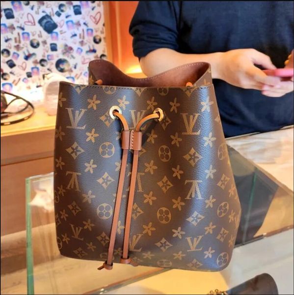 luxurys designers neonoe bucket shoulder bags flower handbags brand letter leather purses louise wallet women vutton tote viuton crossbody b
luxurys designers neonoe bucket shoulder bags flower handbags brand letter leather purses louise wallet women vutton tote viuton crossbody b