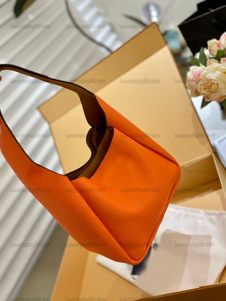 famous prads hubo bucket bag women luxury designer tote bags popular beach bag classic triangle logo shoulder bag real leather crossbody bag
famous prads hubo bucket bag women luxury designer tote bags popular beach bag classic triangle logo shoulder bag real leather crossbody bag