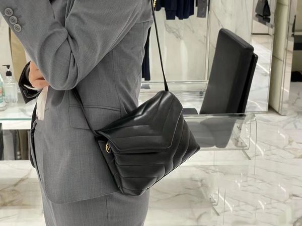 5a handbag shoulder bag brand loulou y-shaped designer seam leather ladies metal chain black clamshell messenger chain bags box wholesale la
5a handbag shoulder bag brand loulou y-shaped designer seam leather ladies metal chain black clamshell messenger chain bags box wholesale la