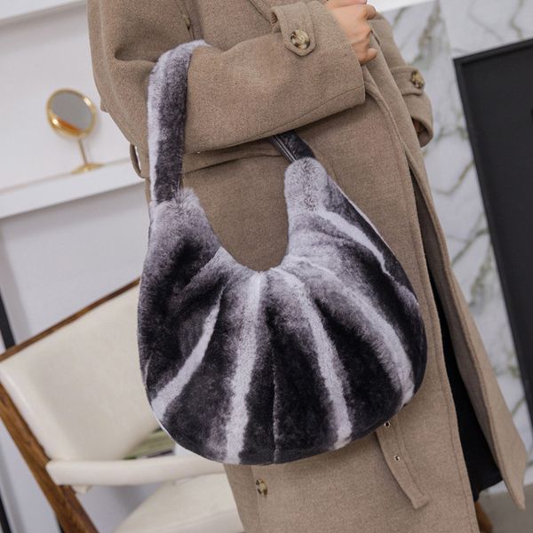waist bag real rex rabbit fur handbags 100 single shoulder bags cute fashion girl winter wrist chinchilla 230306
waist bag real rex rabbit fur handbags 100 single shoulder bags cute fashion girl winter wrist chinchilla 230306