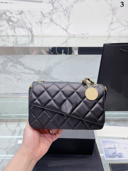brand lady fashion shoulder bag designer handbag chain letter cross-shoulder shoulder bag fashion dinner bag european and n make-up bag mult
brand lady fashion shoulder bag designer handbag chain letter cross-shoulder shoulder bag fashion dinner bag european and n make-up bag mult