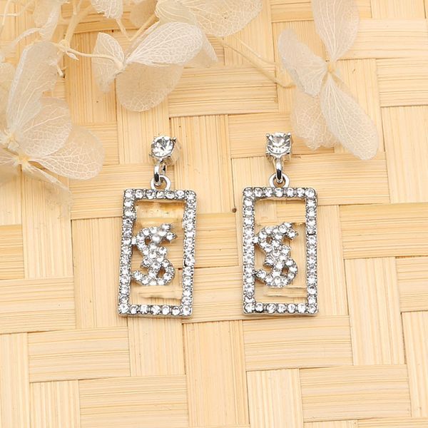 vintage stud earrings luxury 925 silver designer earring letters jewelry women 18k plated diamond geometry wedding gifts accessories, Golden;silver
vintage stud earrings luxury 925 silver designer earring letters jewelry women 18k plated diamond geometry wedding gifts accessories, Golden;silver